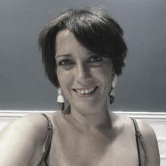 Mona León Siminiani 