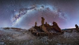 Estrellas en el valle de la Luna