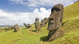 Moais